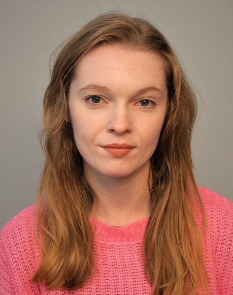 Rhiannon Curtis